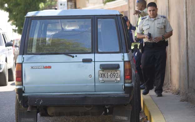 Los policías custodiaron la escena del crimen. (Foto: José Nava)
